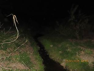 A stream running through a dirt field at night

AI-generated content may be incorrect.